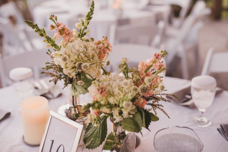 Centerpiece floral design 23