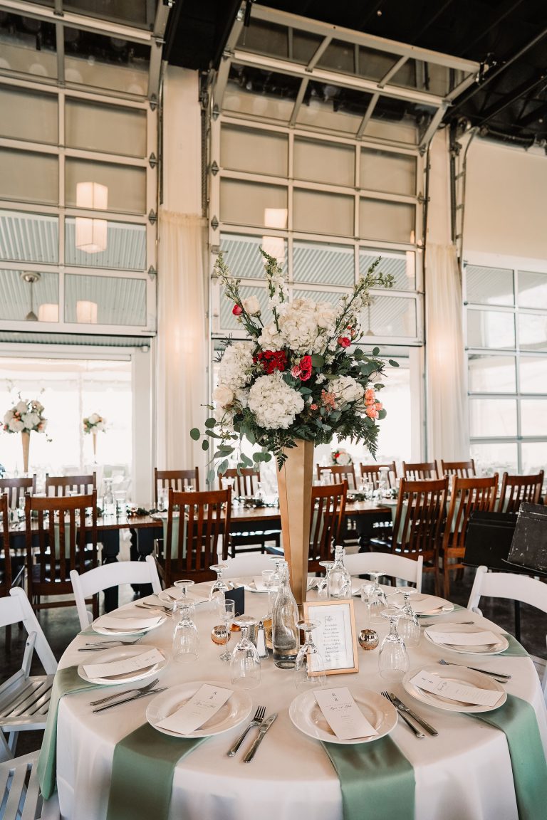 Centerpiece floral design 25